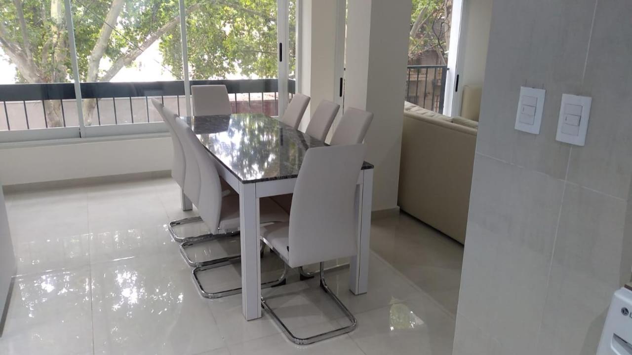 Amplio Departamento Balcon Pleno Centro Peatonal Apartment เมนโดซา ภายนอก รูปภาพ